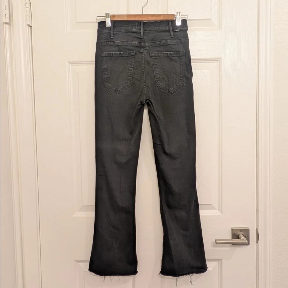 MOTHER Hustler Ankle Fray Black Jeans Size 26 Denim Pants Revolve Cropped Flared